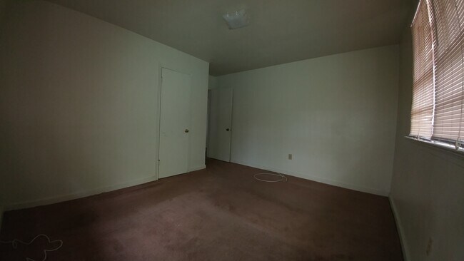 Building Photo - 2110 Rokeby Ave