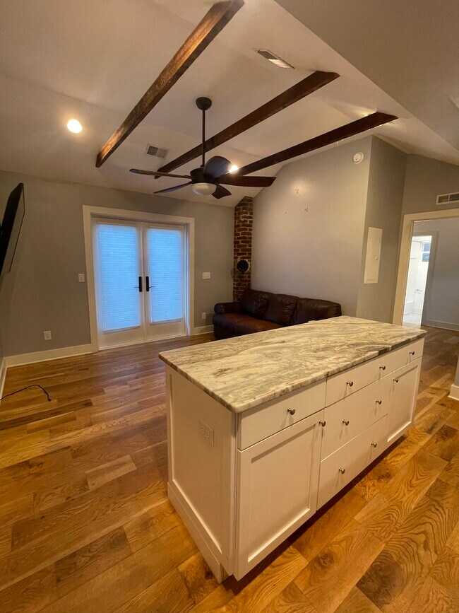 Living area - 276 Ashley Ave