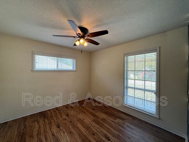 Building Photo - 7179 Pam Dr