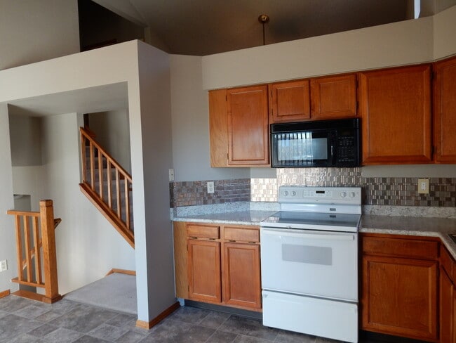 Building Photo - Well Kept 3 BED/2 BA Home in Westminster - AVAILABLE 6/5