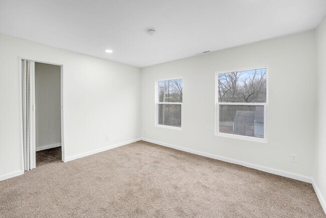 Building Photo - 1748 Bigelow St