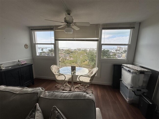 Building Photo - 33 S Gulfstream Ave