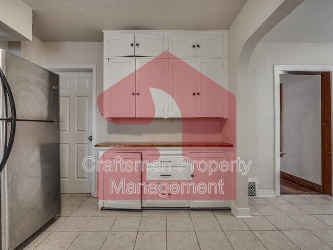 Building Photo - 1801 NW 22nd St