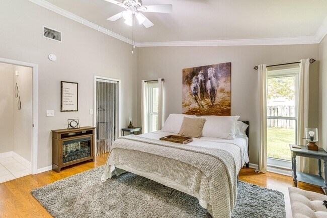 Building Photo - 1740 Shower Tree Way