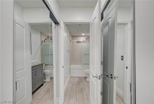 Building Photo - 2120 Sealion Dr