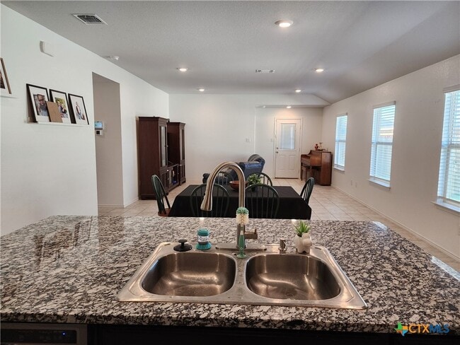 Building Photo - 133 Hammond Ct