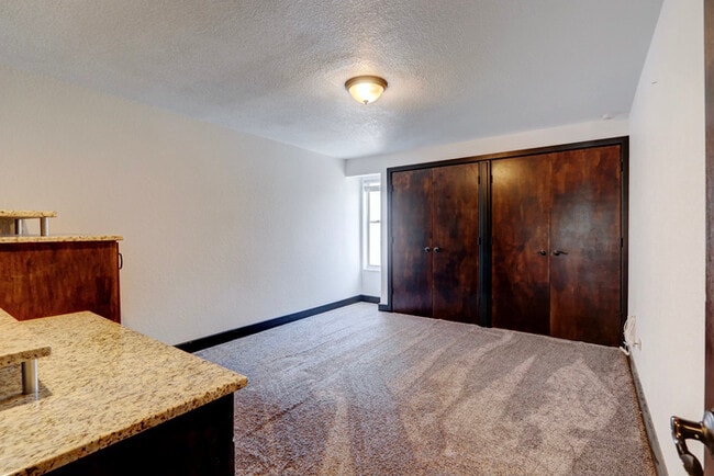 Building Photo - West Plaza Resort-Style  Living