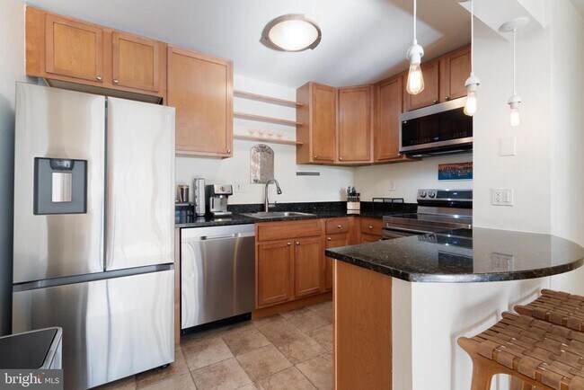 Building Photo - 1325 18th St NW