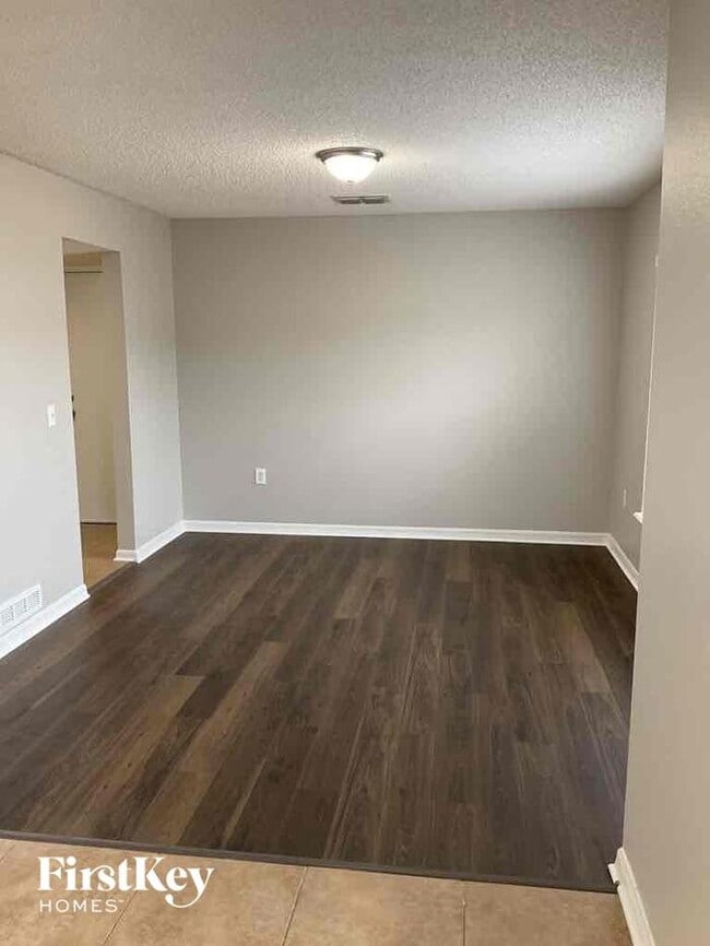 Building Photo - 7094 Shady Pine Ct