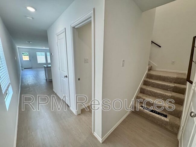 Building Photo - 14818 Razorbill Dr