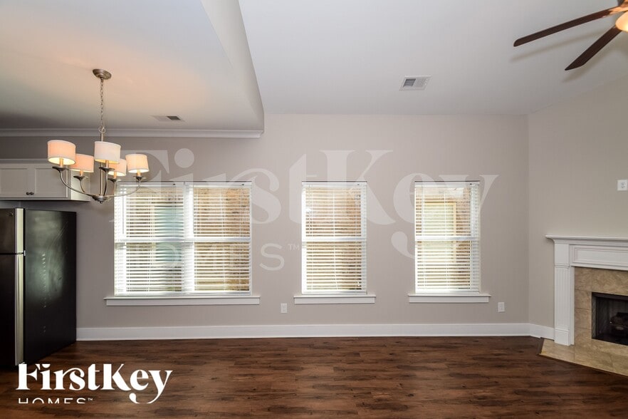 Building Photo - 5521 Park Side Rd