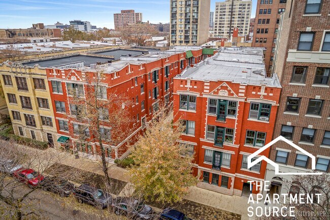 Building Photo - 432 W Surf St