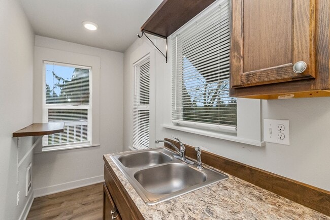 Building Photo - Cute 1 bedroom close to everything in Everett