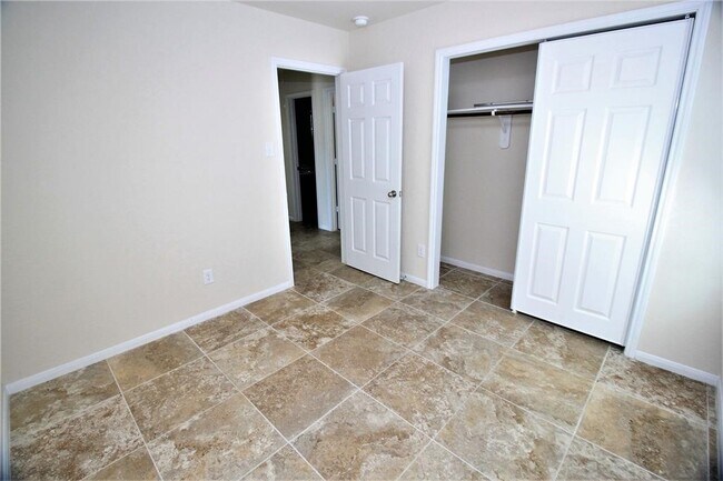 Building Photo - 16715 Lark Bunting Ln