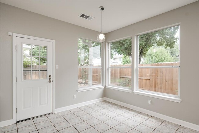 Building Photo - 8106 Longdraw Dr