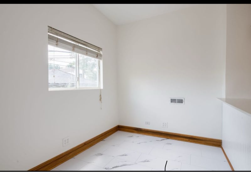Building Photo - 2855 N Spaulding Ave