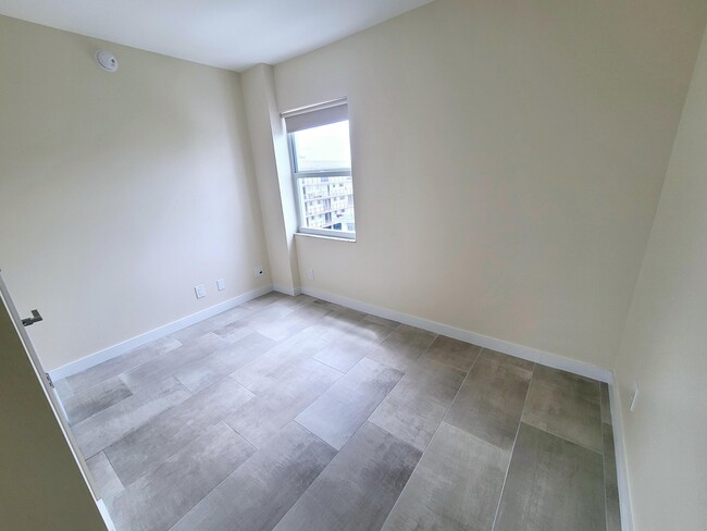Building Photo - 137 Golden Isles Dr