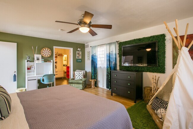 Building Photo - 610 Carlisle Blvd SE