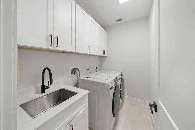 Building Photo - 232 Eagleton Lake Blvd