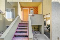 Building Photo - $2,390.95, 2 Bed, 1.5 Bath in Boulder with In Unit Laundry