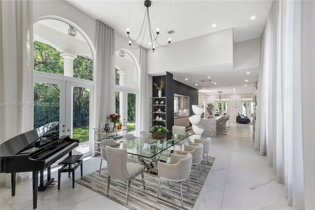 Building Photo - 8941 SW 65th Ct