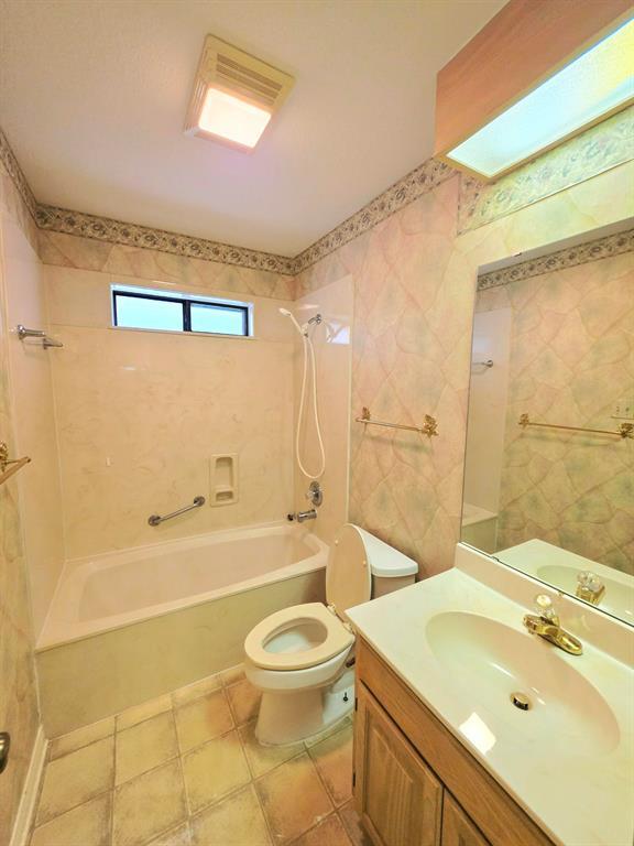 Building Photo - 651 Purple Sage Dr