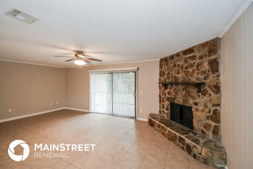 Building Photo - 8366 Grampell Dr