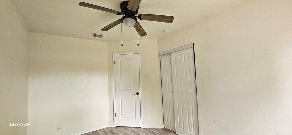 Building Photo - 1403 Churing Dr