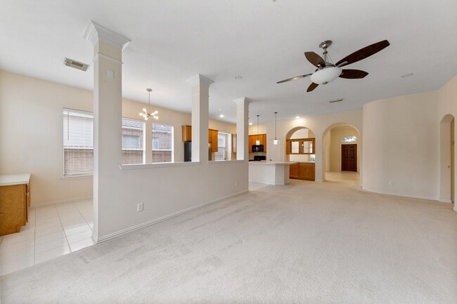 Building Photo - 16027 Belleshire Ln