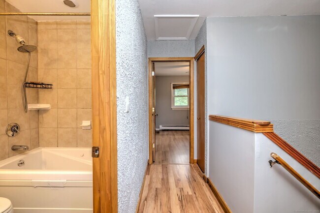 Building Photo - 55 Lantern Park Dr