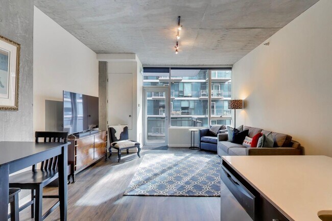 Building Photo - 1345 S Wabash Ave