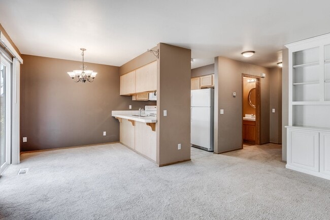 Building Photo - Newly Remodeled 2 Bed, 2.5 Bath Rental Home in Cooper Mountain Beaverton!