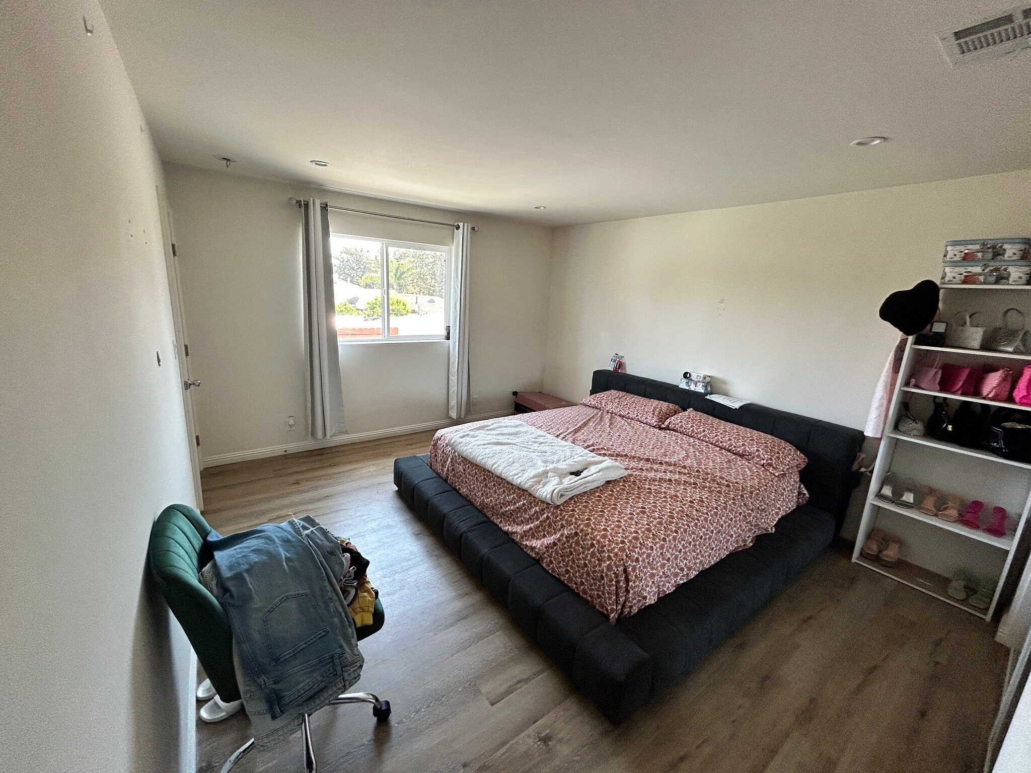 Building Photo - 6724 Nestle Ave