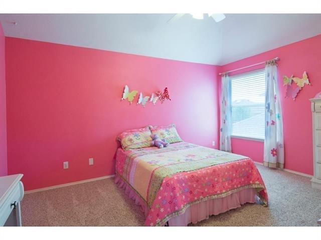 Building Photo - 5909 Vineyard Ln