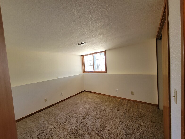 Building Photo - 4234 Flanders St