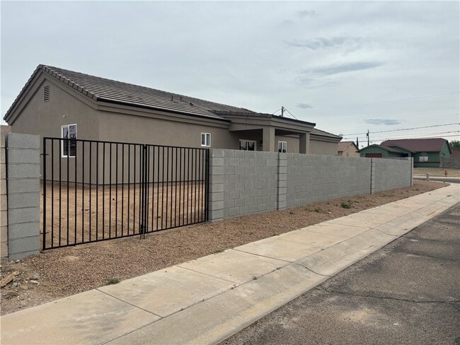 Building Photo - 2601 Chambers Ave