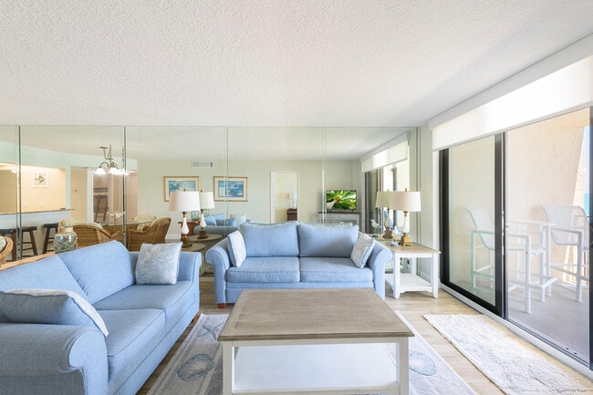 Building Photo - 4250 N Hwy A1A