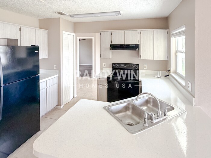 Building Photo - 7108 Steffie Ln