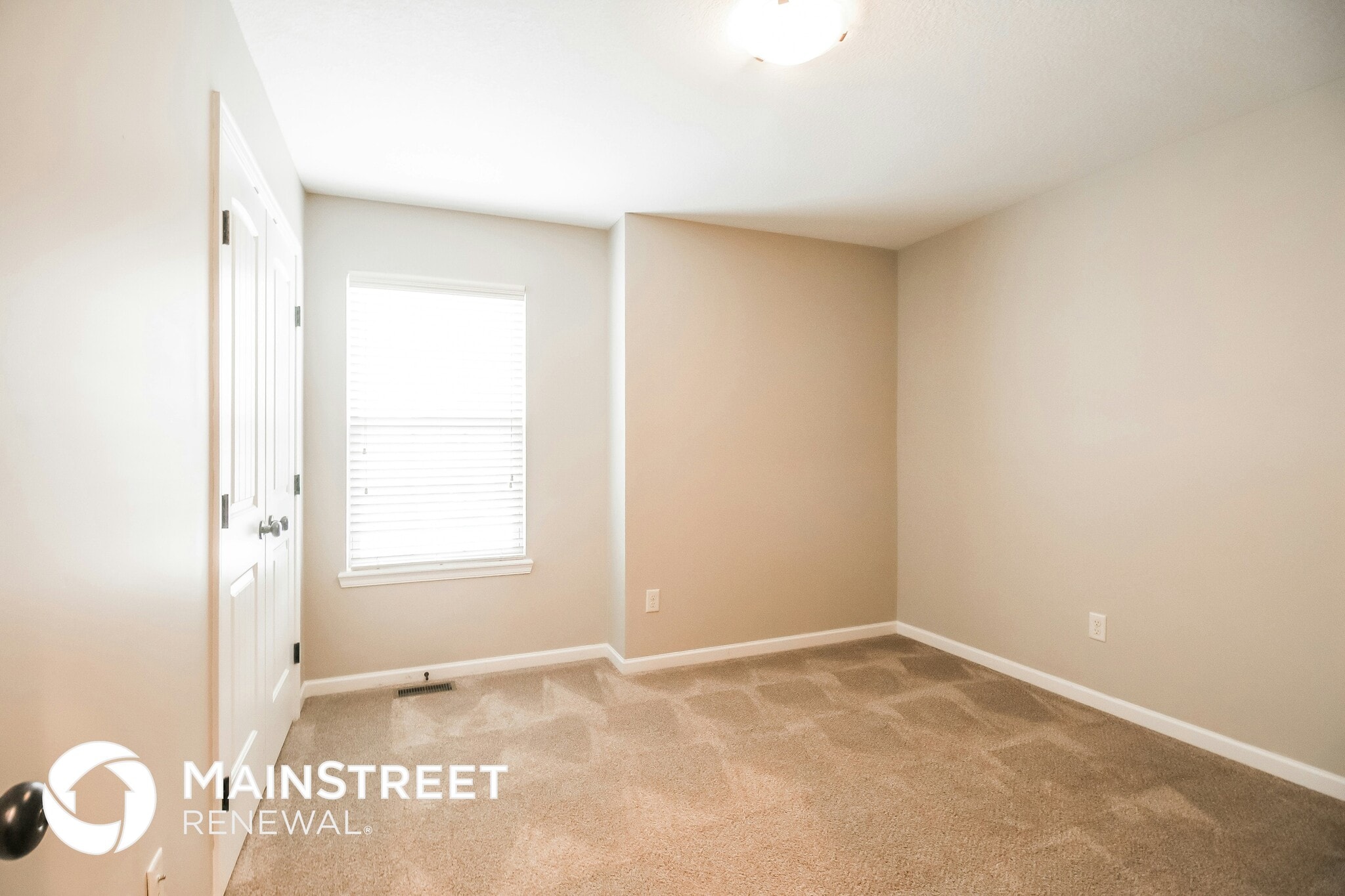 Building Photo - 404 192nd St