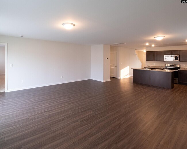 Building Photo - 572 Whippoorwill Dr