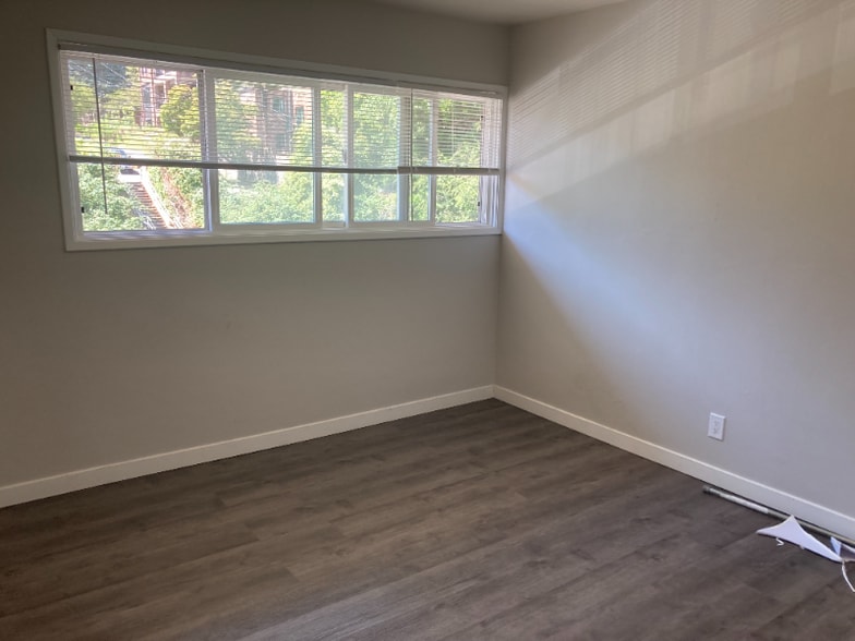 Building Photo - 4640 22nd Ave NE