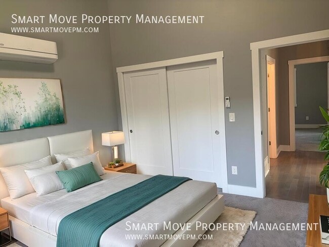 Building Photo - 2311 S Gekeler-