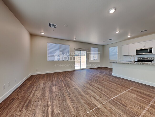 Building Photo - 92 Cabaletta Lane