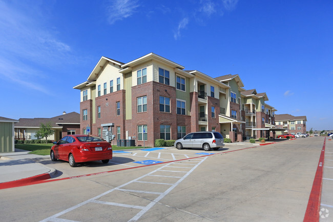 The Vineyards at Monterey Lubbock, TX Apartment Finder