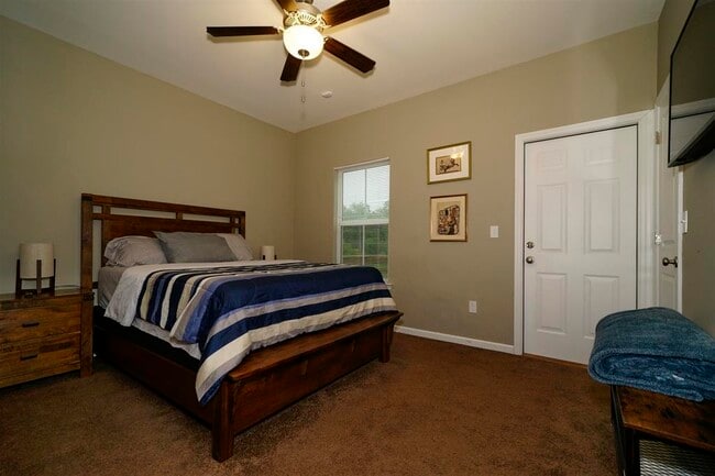 Building Photo - 1992 Greencastle Ln