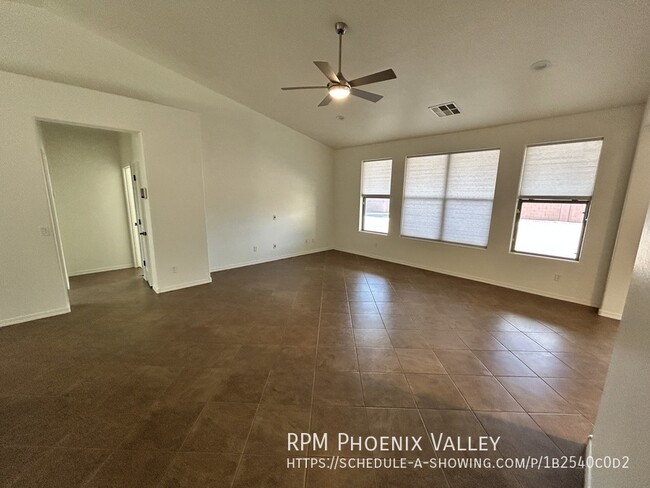 Building Photo - Spacious Bright N. Phx 4/2 w/POOL & *NEW* ...