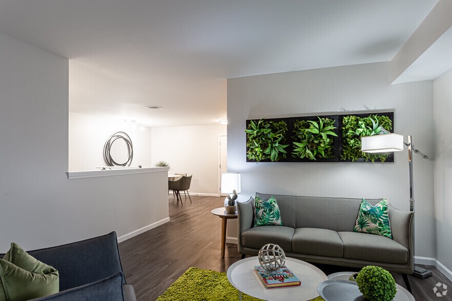 Living Room - Northwoods East