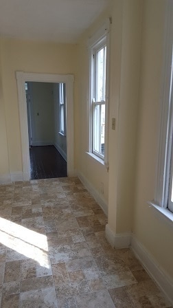 Building Photo - Move Right In!  What a great value