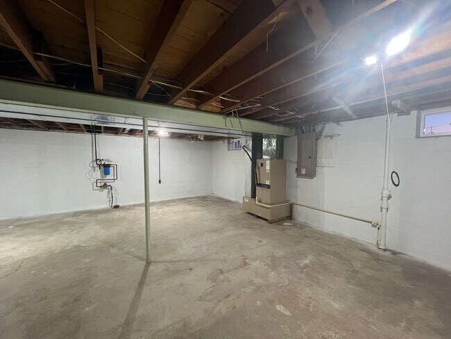 Building Photo - Click the “Apply Now” button or email wapmrentals@gmail.com for a prompt response.