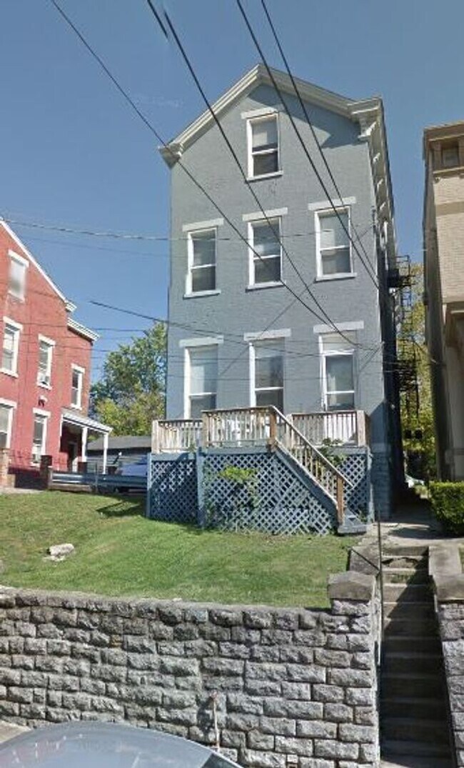 Building Photo - 3222 Bishop St
